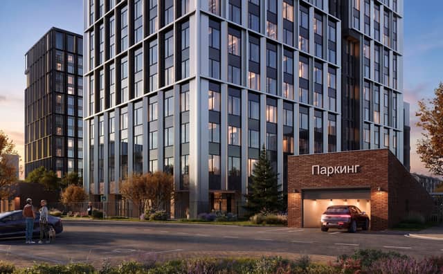 Собственный подземный паркинг с отдельным въездом с улицы; в корпусах — пассажирские и грузовые лифты