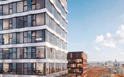 Панорамные окна квартир ЖК Ситизен с видом на Москву на закате